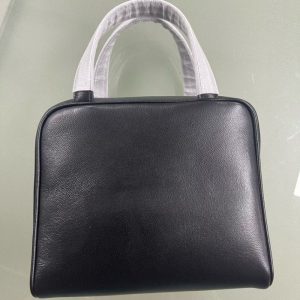 The leather purse bag for lady